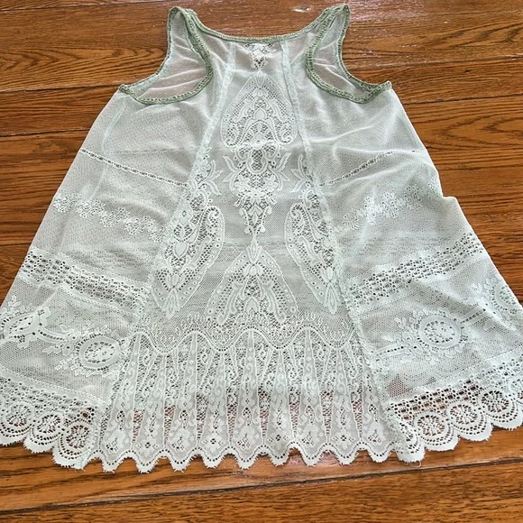 Free People mint green lace racerback tank top with crochet details. Size Medium - Picture 5 of 16